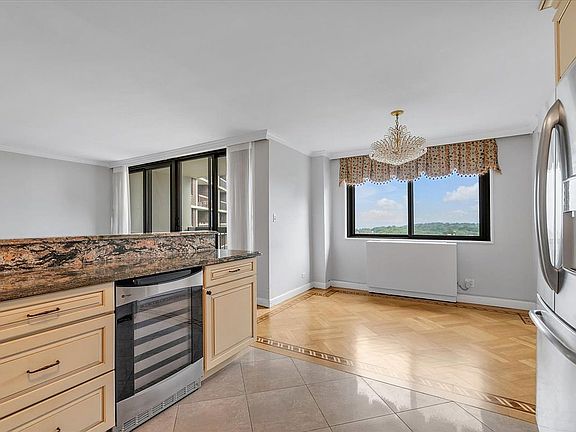 5th image of 1 Bay Club Dr APT 12H
