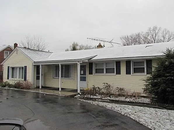 1336 E Long Lake Rd, Troy, MI 48085