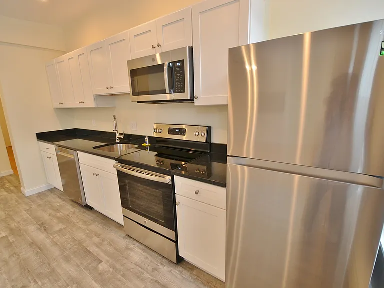 35 Brookline St #15 — Photo 15