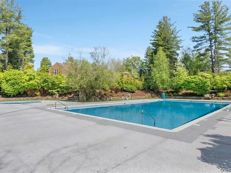 102 Boulder Ridge Rd — Photo 24