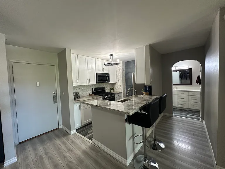1605 Hotel Cir S #B313 — Photo 11