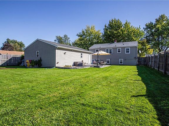 4th image of 298 Belmont Ct E