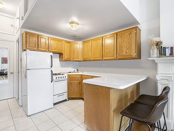 3rd image of 41 W 85th St APT 3A