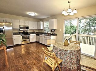 9800 Spillway Ct, Burke, VA 22015