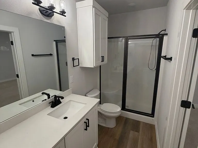 513 W Dallas St — Photo 26