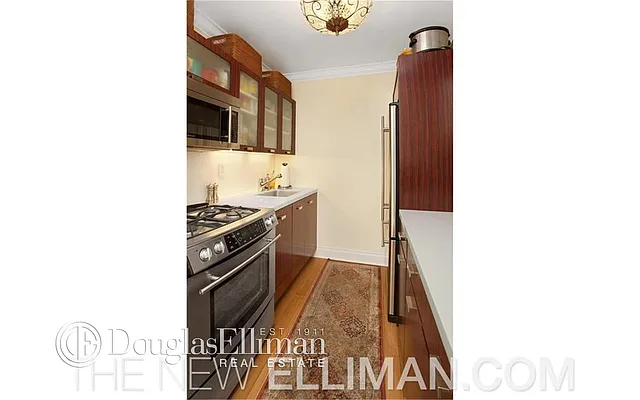 Rented by Douglas Elliman | media 32