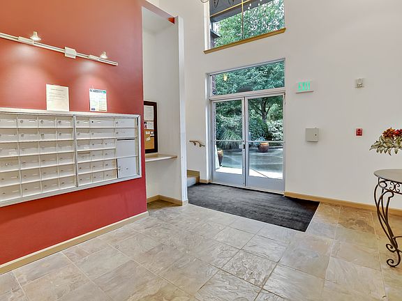 3rd image of 19500 Ballinger Way NE APT 209