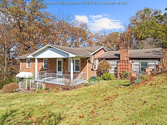 3rd image of 92 Grandview Dr