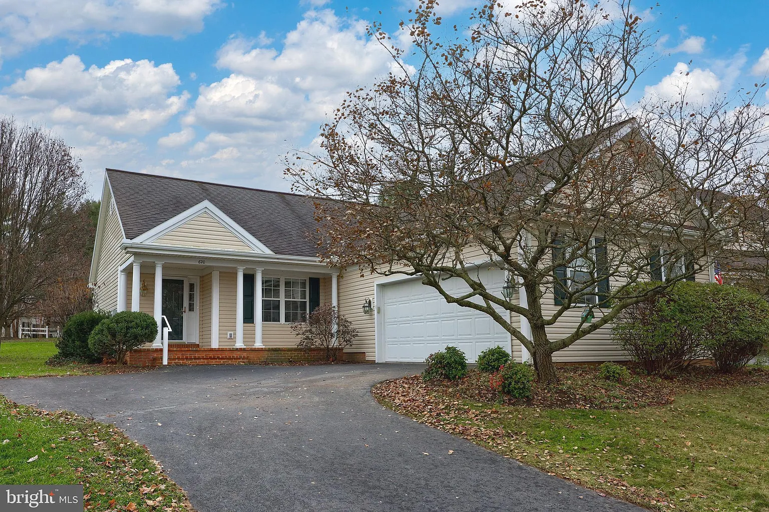 620 Wallingford Rd photo 1