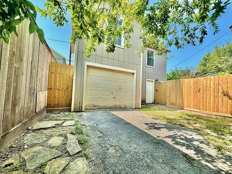 114 Munford St — Photo 10