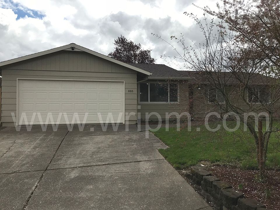 1st image of 885 Red Cloud Ct SE