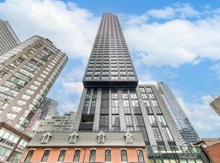 8 Wellesley St W #2702-C01, Toronto, ON M4Y 1E7