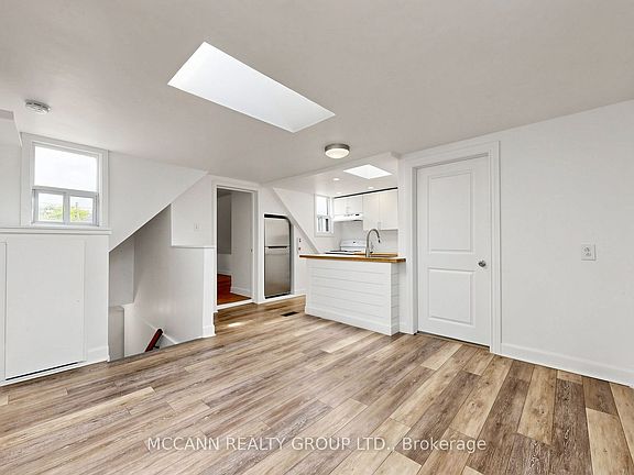 5th image of 384 Whitmore Ave