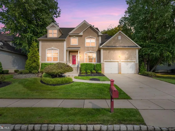 17 Saratoga Springs Dr, Cinnaminson, NJ 08077