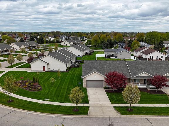 3rd image of 1631 Heritage Way