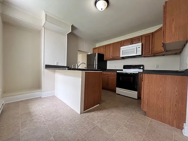 2 bed, 1100 sqft, $1,400 — Photo 1