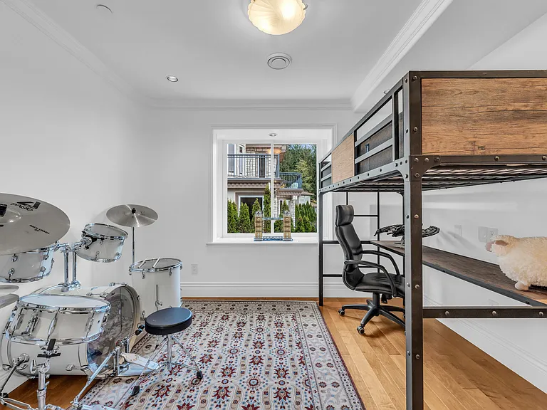 1525 Errigal Pl — Photo 31