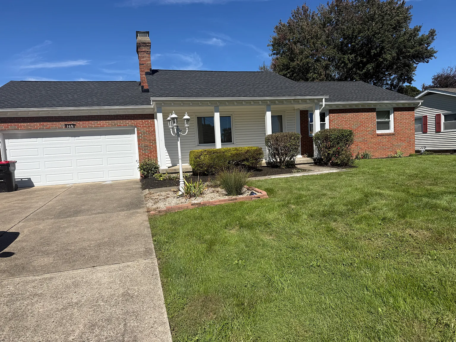 3 bed, 2464 sqft, $2,200 — Photo 1