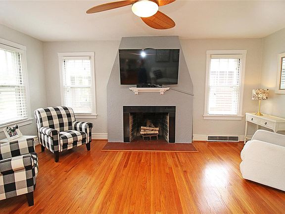4th image of 7821 Garden Ave