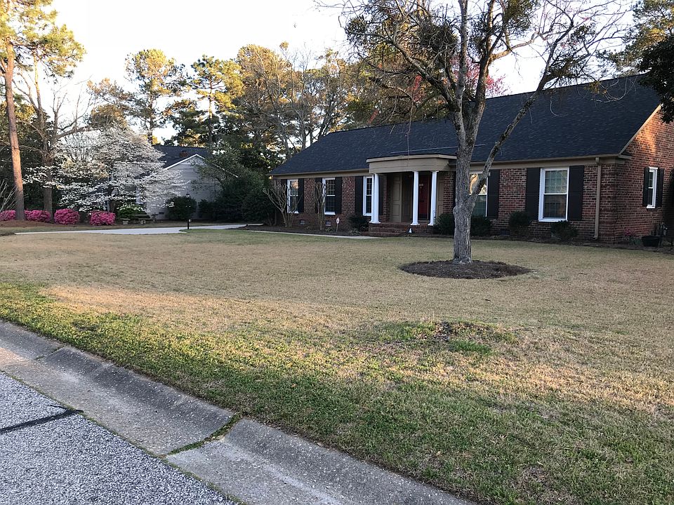 1st image of 2711 Mirror Lake Dr