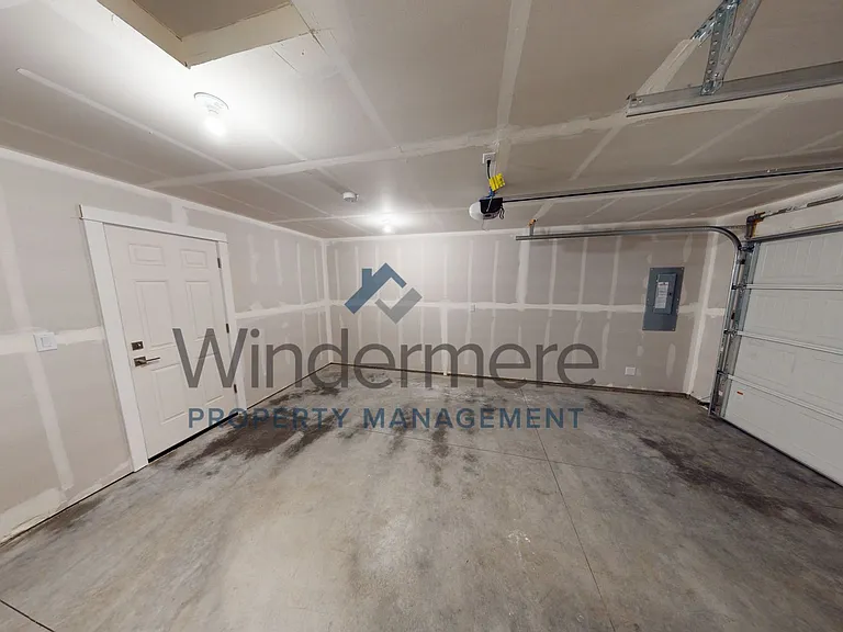 Avery Estates — Photo 75