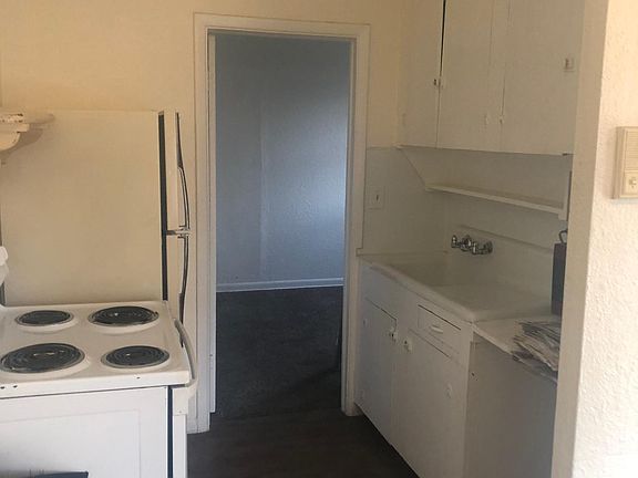 5th image of 1567 Vine St APT 2