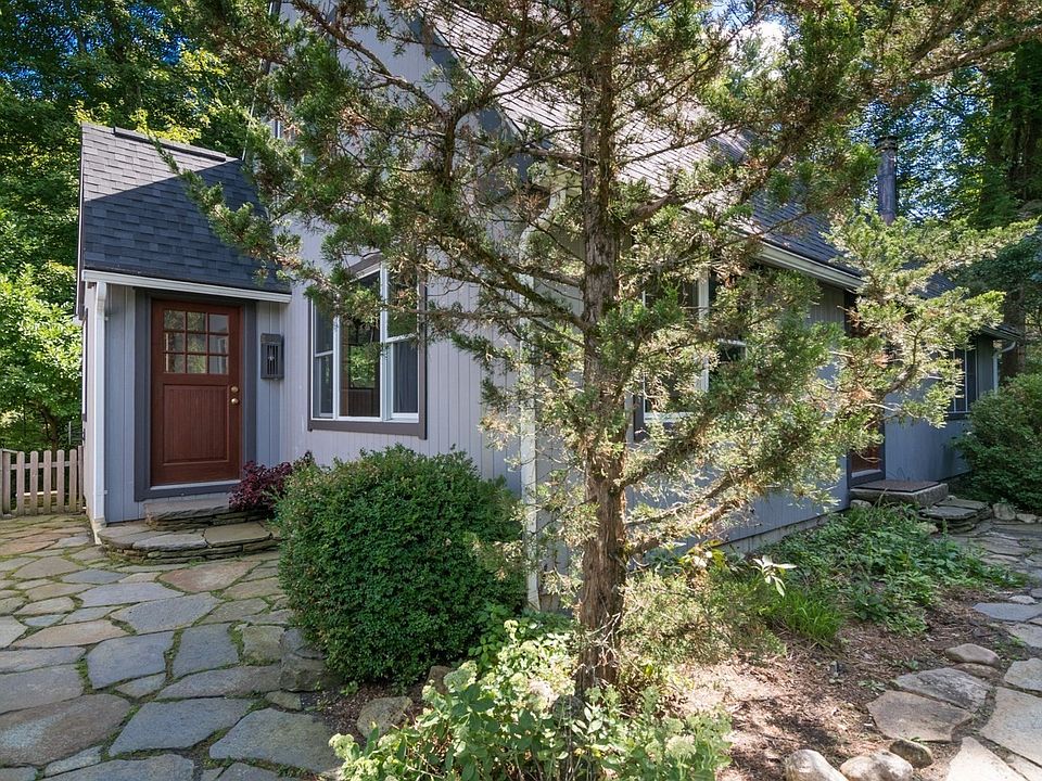 1st image of 97 Crossbrook Ave