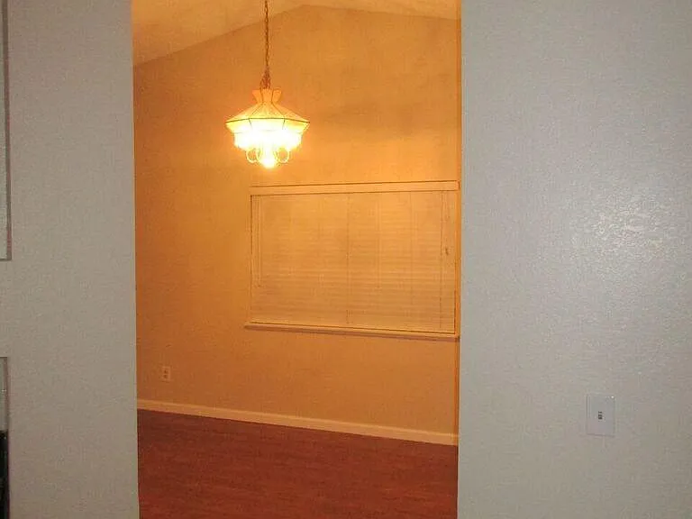 2656 Westland Dr — Photo 10