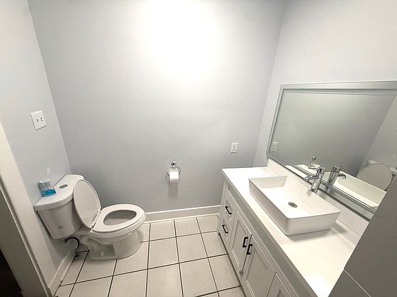 3rd image of 2203 Broadway St
