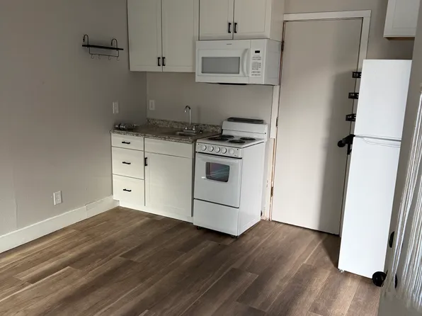 (undisclosed Address), Albany, OR 97321