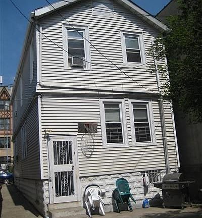 3rd image of 1581 Leland Ave