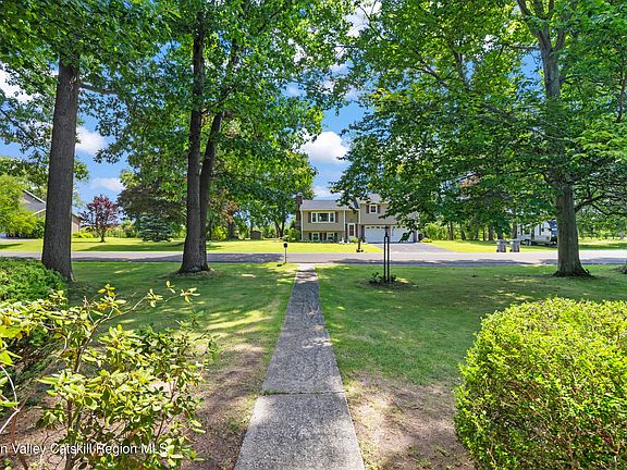 2nd image of 34 Birch Road
