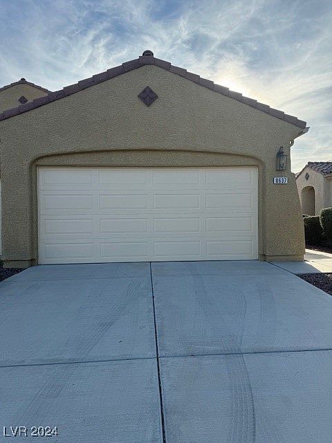 1st image of 8637 Echo Grande Dr