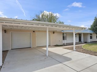 1790 Murray Loop, Bosque Farms, NM 87068