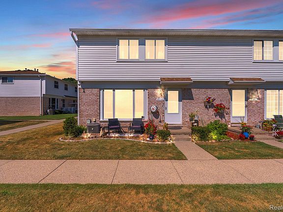 3rd image of 37742 Colonial Dr