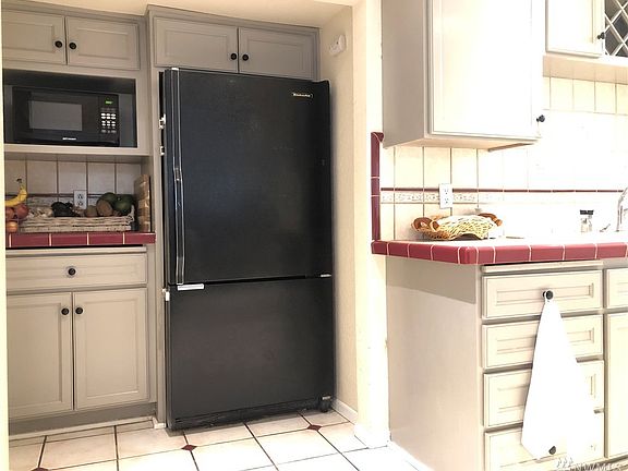 5th image of 25125 Favro St