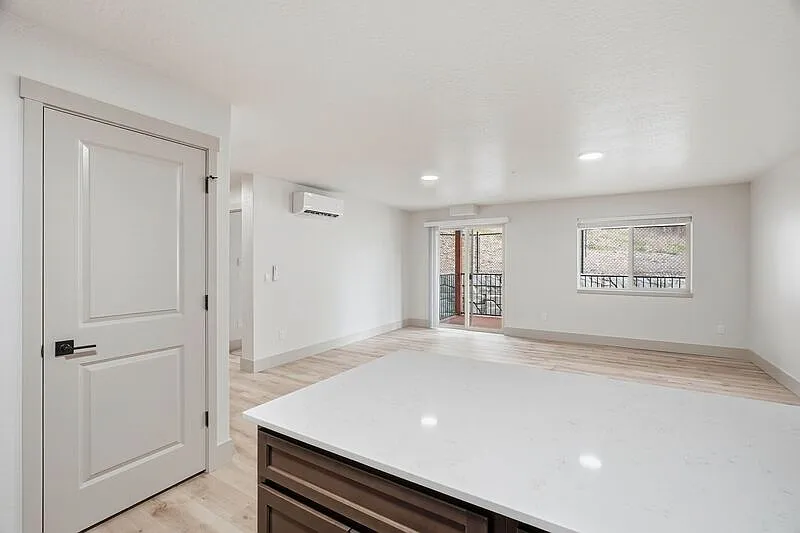 2 bed, 2.0 bath, $1,895 — Photo 3