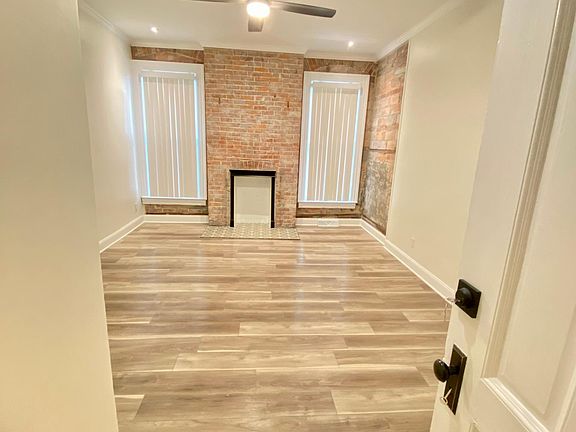 3rd image of 522 W Ferry St #1