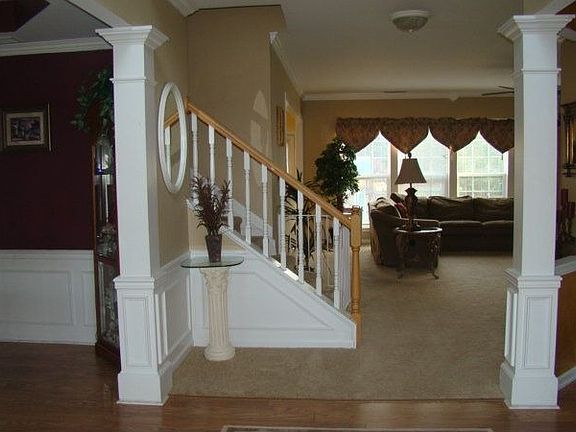 4th image of 3816 Manor House Dr