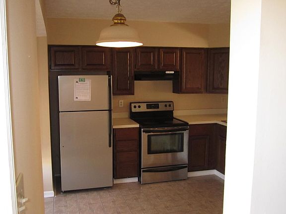2nd image of 4325 Isleswood Ter