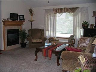 4th image of 212 W Sienna Dr