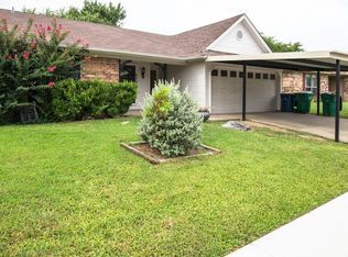 6040 Birchhill Rd, Fort Worth, TX 76148