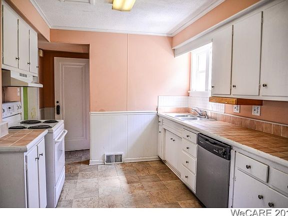 2nd image of 310 S Rosedale Ave
