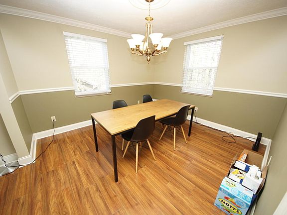4th image of 8613 Barbee Ln