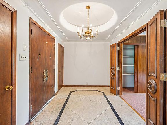 3rd image of 5 Westwood Country Clb