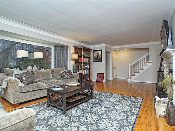 4th image of 1805 S Belvoir Blvd