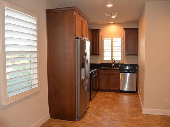 3rd image of 671 W Jardin Ter #671