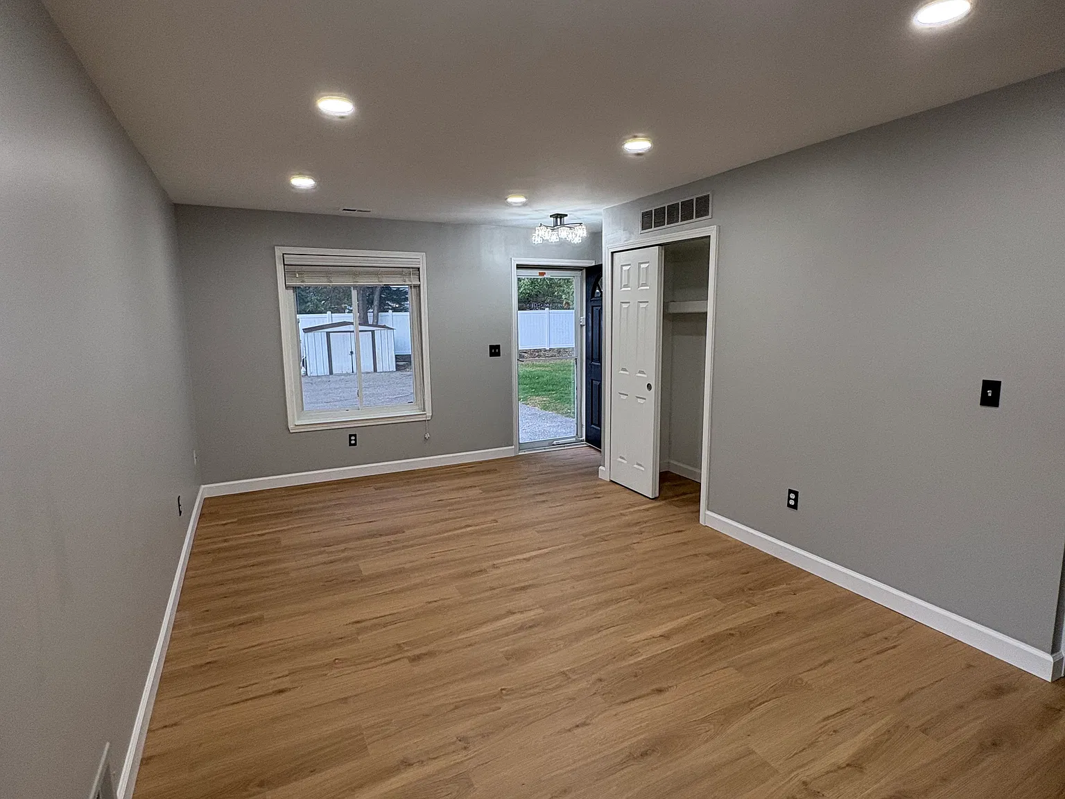 2 bed, 1000 sqft, $2,699 — Photo 1