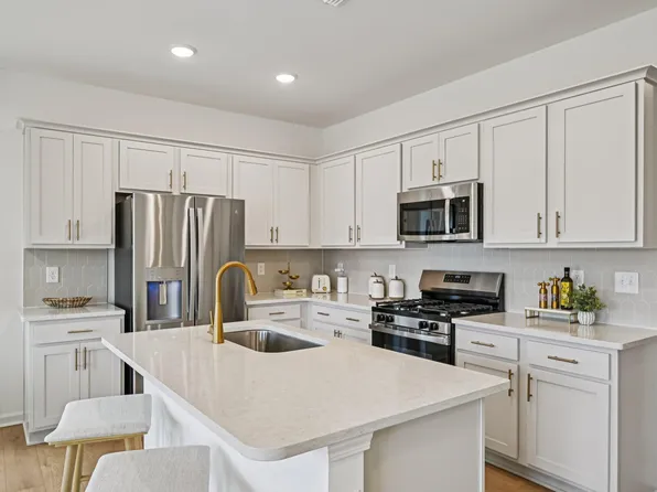 265 Stone Valley Ln #80, Clayton, NC 27520