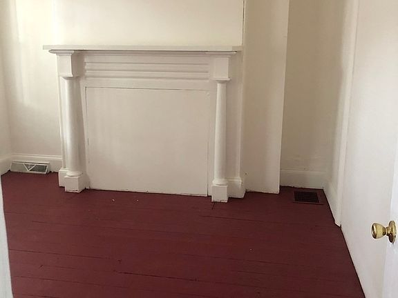 3rd image of 423 E 2nd St